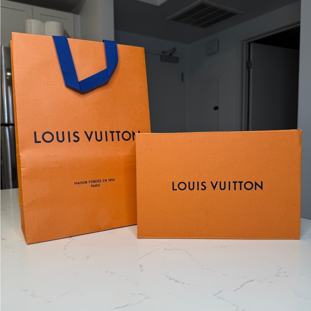 Louis Vuitton Double Zip Pochette in Black Empriente Monogram - Picture 13 of 13
